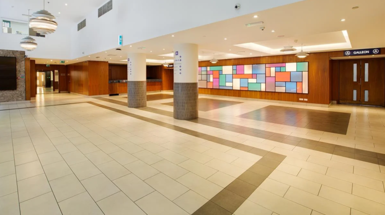 מלון רויאל נשיונל לונדון קלאסיקו טורס 5